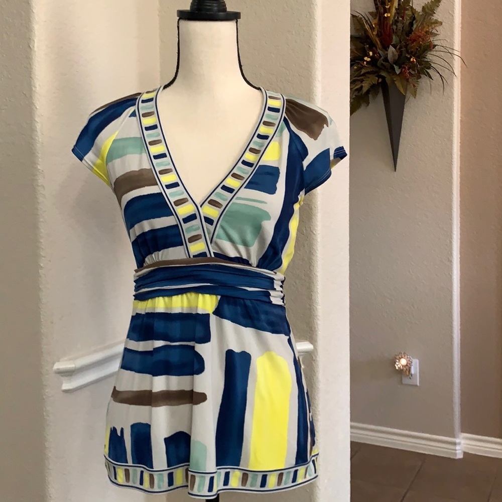 BCBGMAXAZRIA blue, green, brown & yellow geometric striped short sleeve top